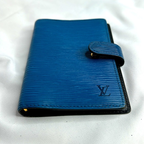 Louis Vuitton Ring Agenda Cover Epi Blue Leather PM - Picture 14 of 16